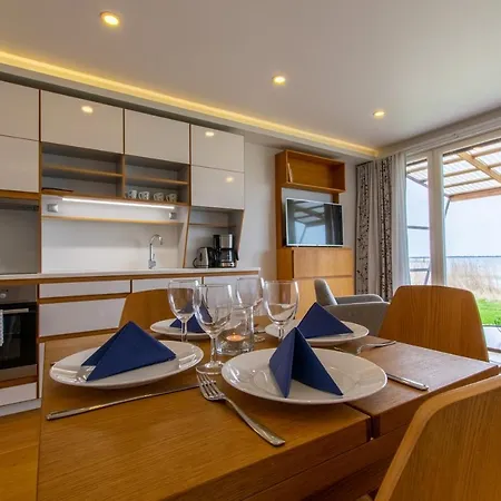 Modern Sea View By Kuus Solme * クレサーレ