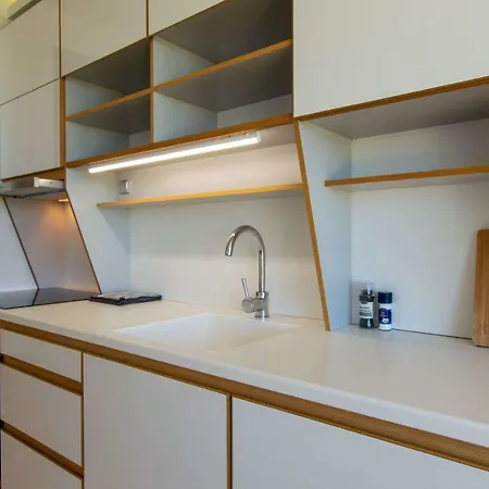 Modern Sea View By Kuus Solme アパート