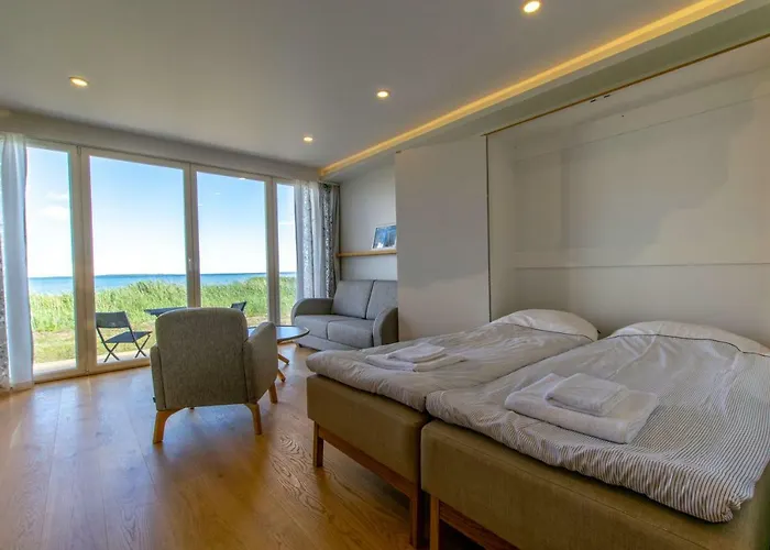 Modern Sea View By Kuus Solme Daire