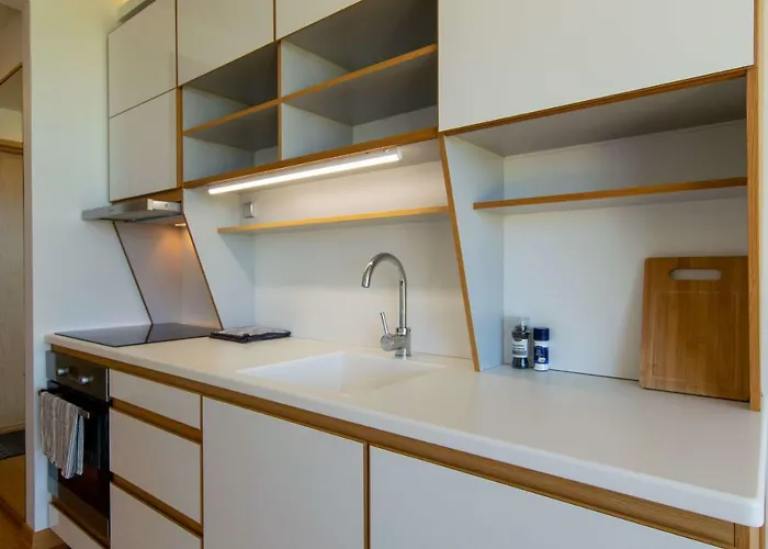 Modern Sea View By Kuus Solme Daire